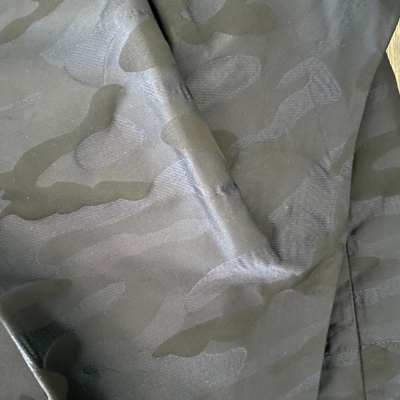 Banana Republic Camo Print Asymmetrical Skirt - Picture 3 of 8